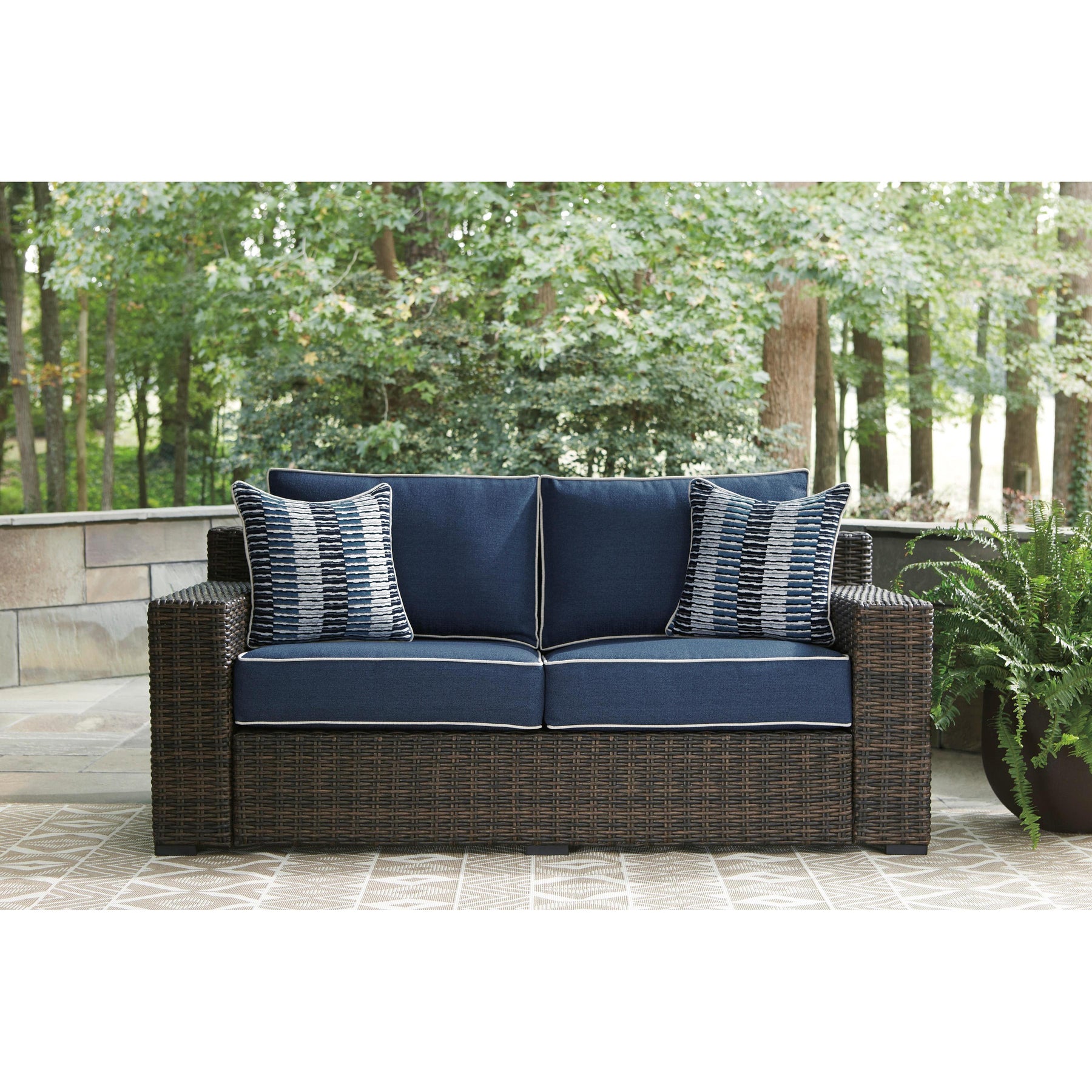 Signature Design by Ashley Grasson Lane P783 2 pc Outdoor Seating Set