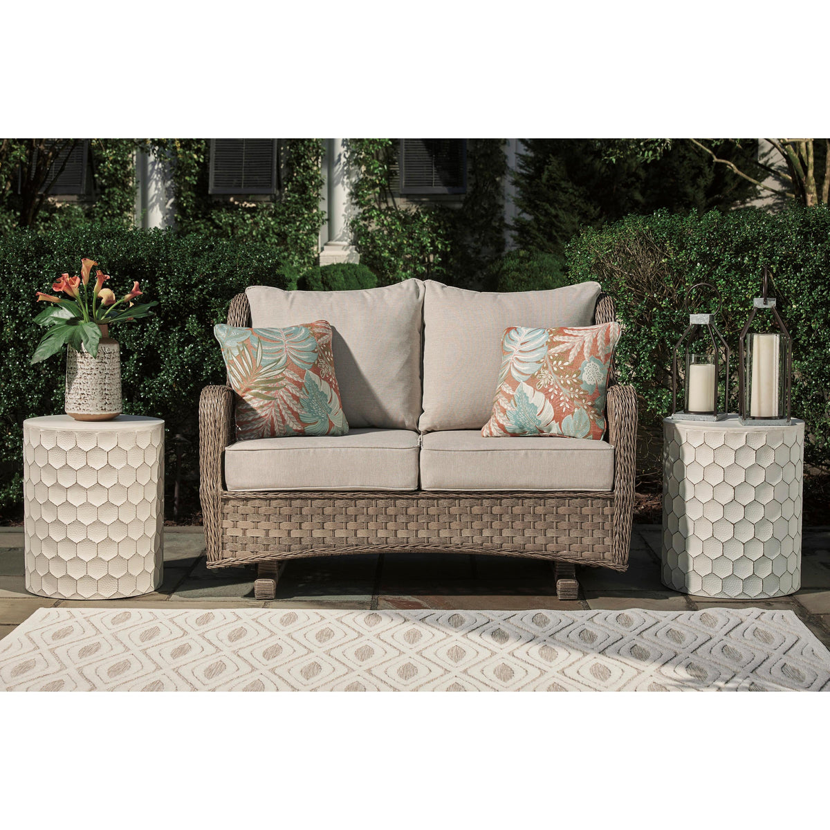 Signature Design by Ashley Clear Ridge P361 4 pc Outdoor Seating Set